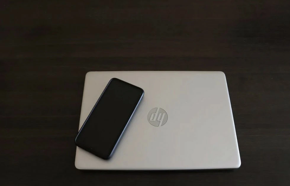 Kelebihan dan Kekurangan Membeli Laptop Bekas HP Tritop.co.id