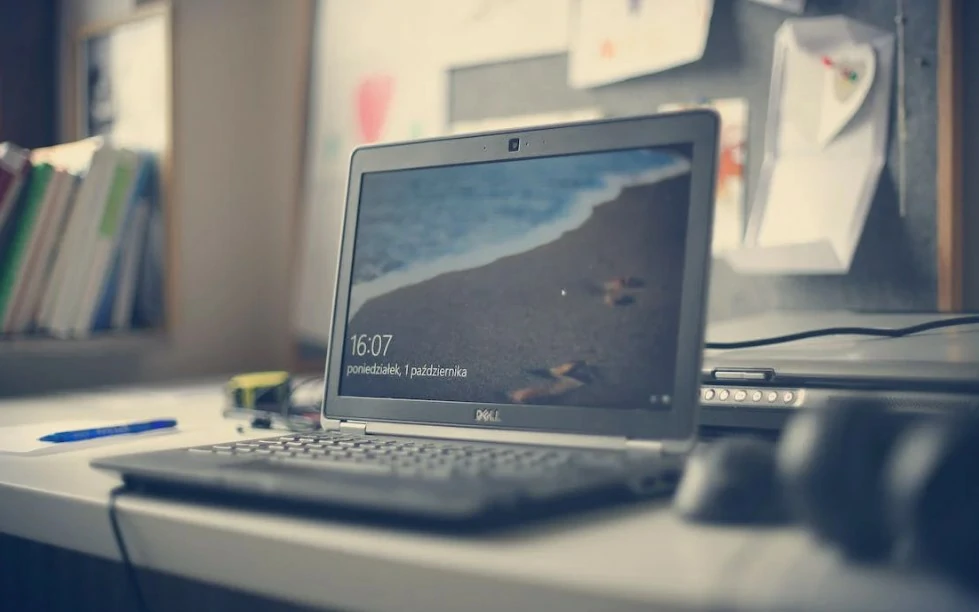 Laptop Dell untuk Kuliah Tritop.co.id