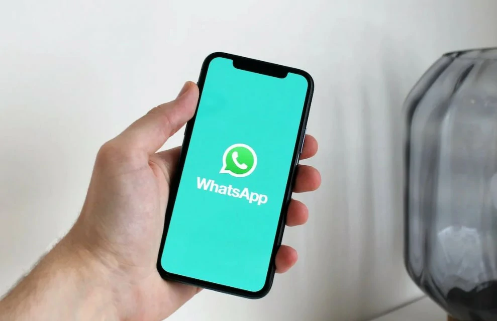 WhatsApp Web vs Desktop Tritop.co.id