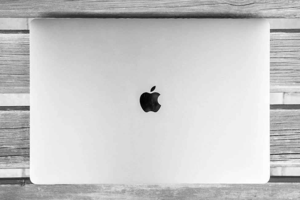 Alasan Laptop Bekas Apple Jadi Pilihan Terbaik www.tritop.co.id