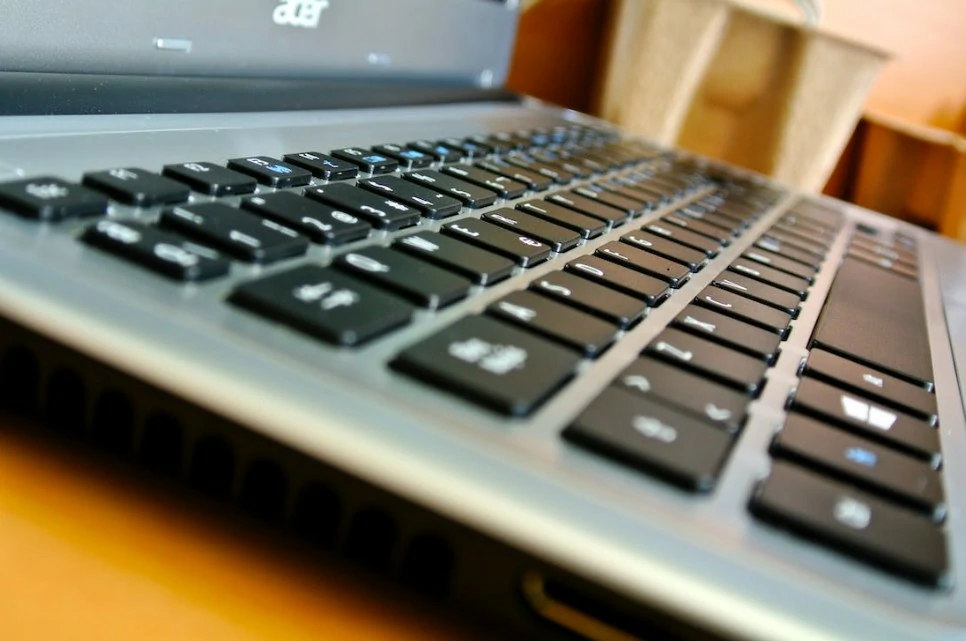Keunggulan Laptop Acer www.tritop.co.id