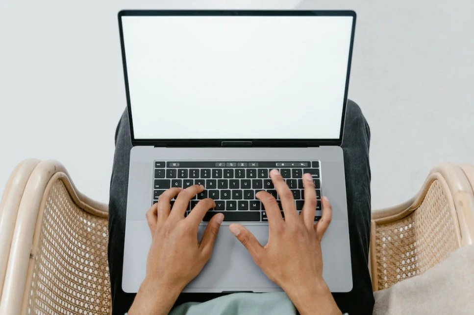Cara Mengecek Laptop Bekas yang Masih Bagus atau Tidak www.tritop.co.id